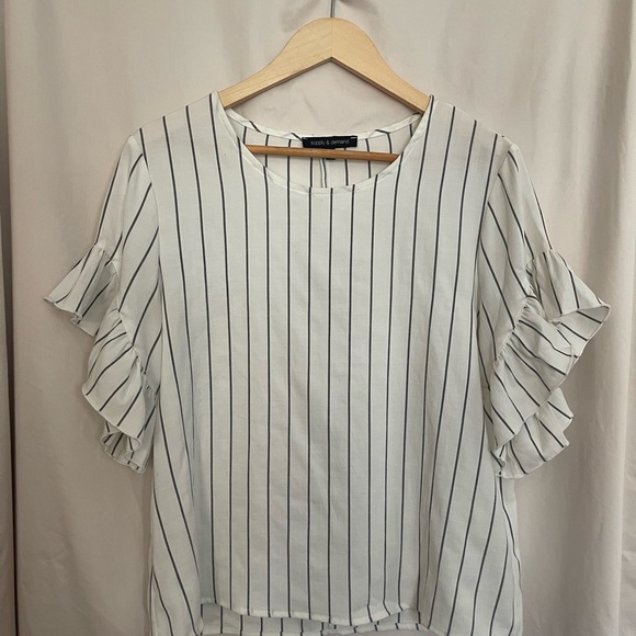 Knox Rose Tops - Knox Rose Black and White Flutter Sleeve Blouse